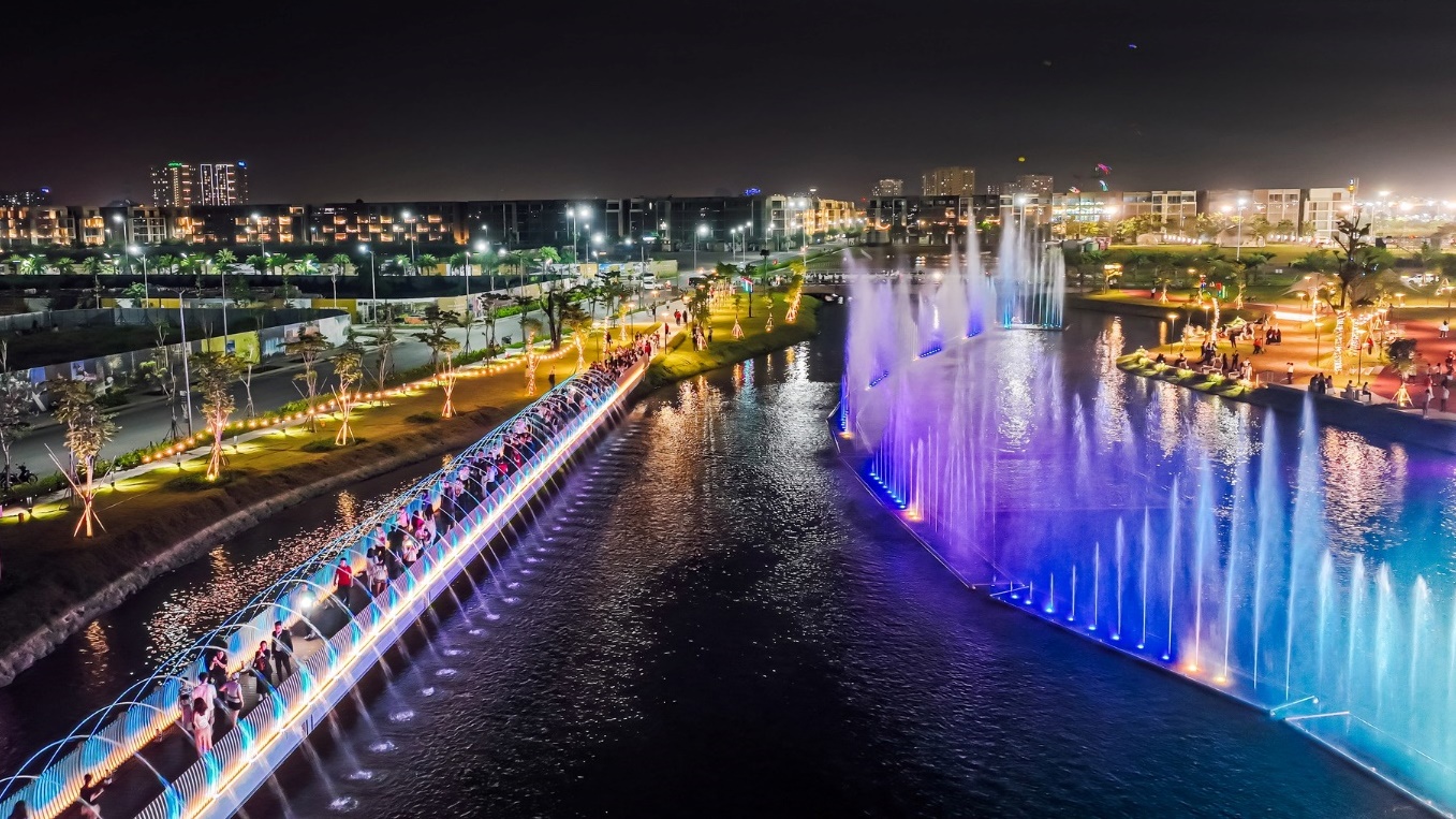 Cầu ánh trăng The Global City